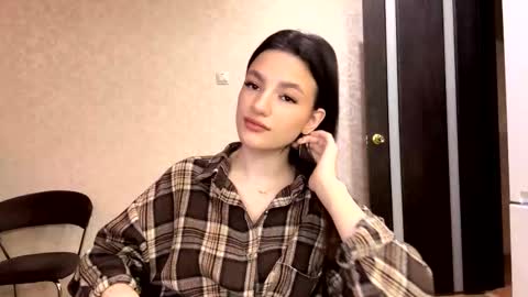 Snapshot of alidagenthner chatting on 02-26-26, 04:17 Niki online show from 02-26-26, 04:17