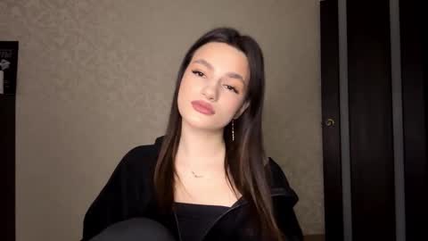 Niki online show from 03-25-26, 03:40