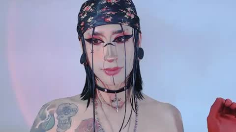 Snapshot of alienexxx chatting on 06-12-26, 12:31 online show from 06-12-26, 12:31