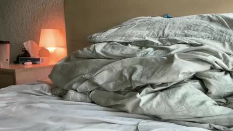 Aliensuppstar online show from 04-09-26, 09:53