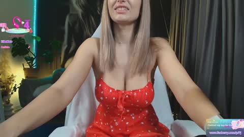 Aliessia online show from 12-17-25, 05:02