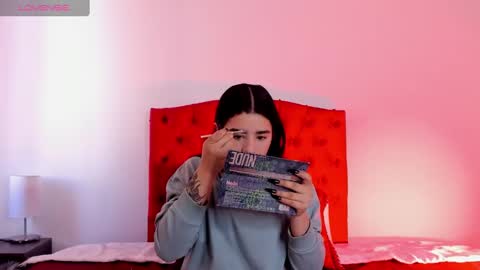 aliice_walker_ online show from 12-20-24, 12:38