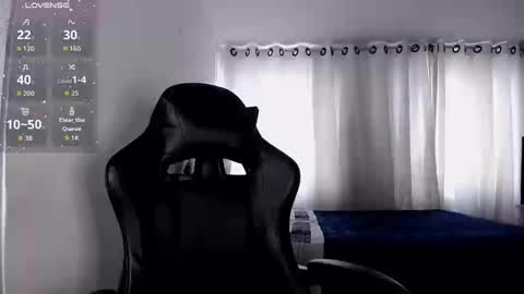 aliice_walker_ online show from 11-11-25, 07:58