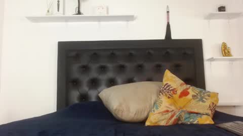 Snapshot of alika_jonhson_ chatting on 10-12-25, 02:10 alika_jonhson_ online show from 10-12-25, 02:10