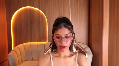 Snapshot of alina_b_ chatting on 04-20-26, 08:10 alina_b_ online show from 04-20-26, 08:10
