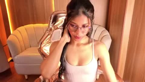 Snapshot of alina_b_ chatting on 04-23-26, 08:00 alina_b_ online show from 04-23-26, 08:00