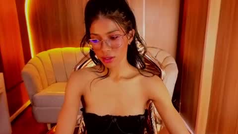 Snapshot of alina_b_ chatting on 07-23-26, 07:56 alina_b_ online show from 07-23-26, 07:56