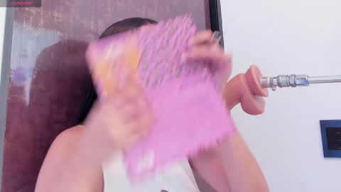 Snapshot of alina_cute18 chatting on 01-28-25, 11:38 alina online show from 01-28-25, 11:38