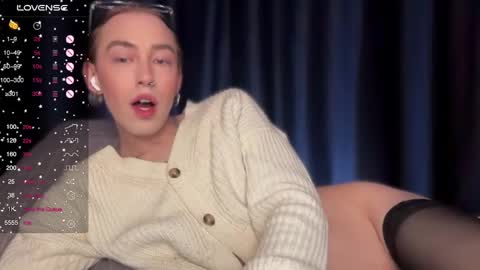 Snapshot of alina_flow chatting on 12-16-24, 08:05 Alexa online show from 12-16-24, 08:05