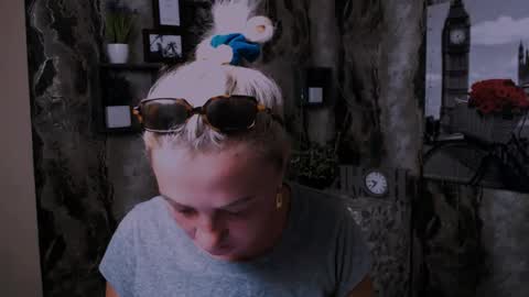 Snapshot of alinafrey_ chatting on 07-07-26, 04:15 Alina online show from 07-07-26, 04:15