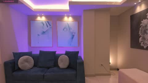 alinakravitz_ online show from 02-18-26, 12:23