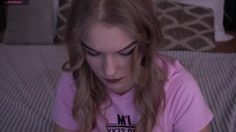 Snapshot of alinalemon chatting on 02-03-26, 01:05 Alina online show from 02-03-26, 01:05