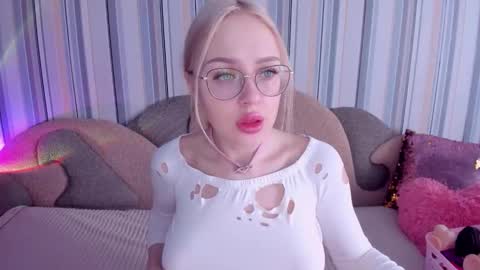 Snapshot of alinaocean chatting on 02-25-26, 09:19 alinaocean online show from 02-25-26, 09:19