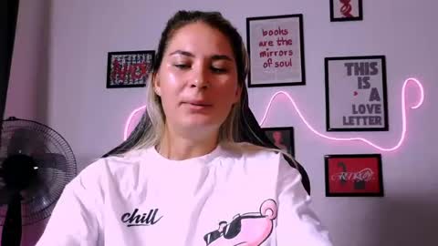 Alisa online show from 07-20-26, 01:02