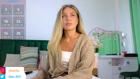 Snapshot of alisawilson_ chatting on 10-01-25, 11:49 Alisa online show from 10-01-25, 11:49