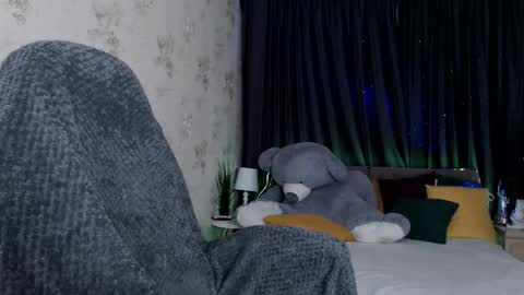 Alisa online show from 10-10-25, 05:23