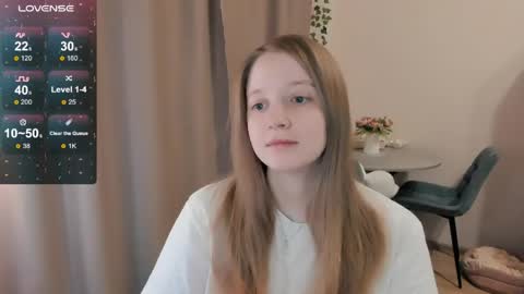 Snapshot of alisha_ley chatting on 04-19-26, 02:00 Alya online show from 04-19-26, 02:00