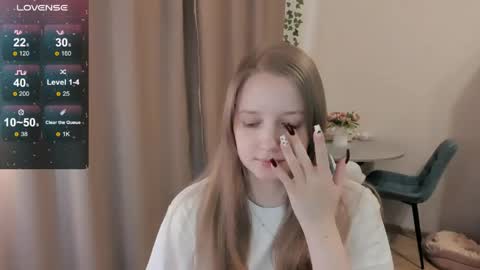 Snapshot of alisha_ley chatting on 04-19-26, 02:16 Alya online show from 04-19-26, 02:16