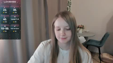 Snapshot of alisha_ley chatting on 04-22-26, 05:47 Alya online show from 04-22-26, 05:47