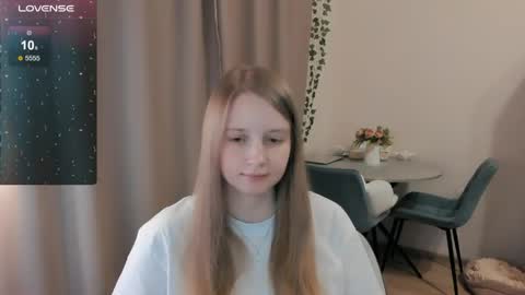 Snapshot of alisha_ley chatting on 04-24-26, 08:11 Alya online show from 04-24-26, 08:11