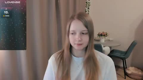 Snapshot of alisha_ley chatting on 04-26-26, 08:39 Alya online show from 04-26-26, 08:39