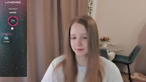 Snapshot of alisha_ley chatting on 05-03-26, 01:50 Alya online show from 05-03-26, 01:50
