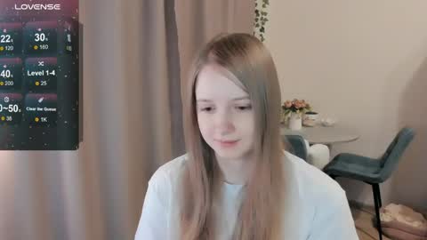Snapshot of alisha_ley chatting on 05-25-26, 10:05 Alya online show from 05-25-26, 10:05