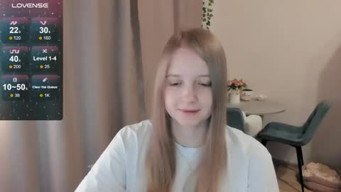 Snapshot of alisha_ley chatting on 05-27-26, 01:02 Alya online show from 05-27-26, 01:02