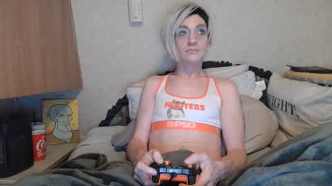 Snapshot of alishaluv chatting on 06-14-26, 03:58 Alisha online show from 06-14-26, 03:58