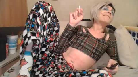 Snapshot of alishaluv chatting on 06-18-26, 04:13 Alisha online show from 06-18-26, 04:13