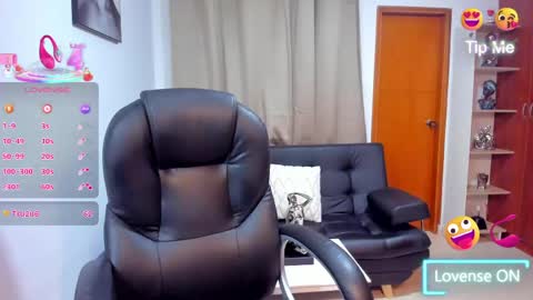 Snapshot of alisonlemoos chatting on 06-05-26, 11:16 Alisson online show from 06-05-26, 11:16