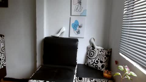 Snapshot of alisonturbay chatting on 05-05-26, 02:25 Alisonturbay online show from 05-05-26, 02:25