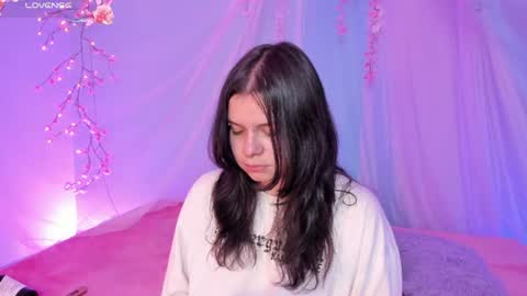 Snapshot of alissa_cute1 chatting on 07-07-26, 06:47 Mia online show from 07-07-26, 06:47