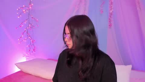 Snapshot of alissa_cute1 chatting on 07-10-26, 04:06 Mia online show from 07-10-26, 04:06