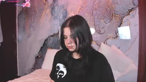 Snapshot of alissa_cute1 chatting on 08-02-26, 04:00 Mia online show from 08-02-26, 04:00