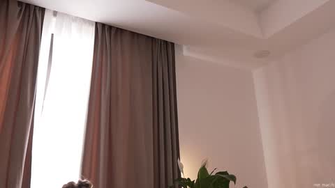 Alissa online show from 10-22-25, 07:19