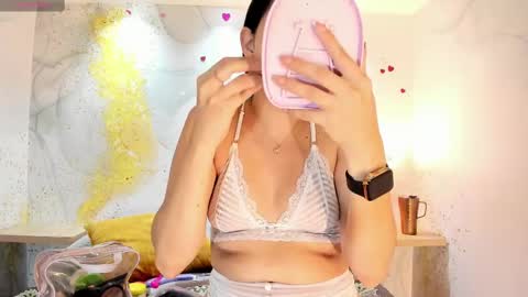 Snapshot of alissajoness chatting on 02-25-25, 08:36 Alissa online show from 02-25-25, 08:36