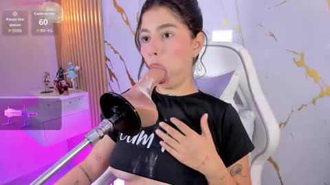 Snapshot of alissaowens_ chatting on 11-11-25, 05:24 Alissa owens online show from 11-11-25, 05:24