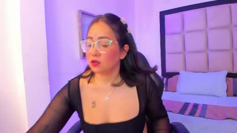 Snapshot of alissbluumm chatting on 07-01-26, 12:45 alissbluumm online show from 07-01-26, 12:45