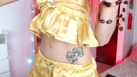 alissesallie_ online show from 12-06-24, 05:53