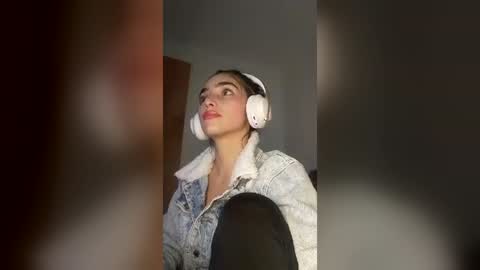 Snapshot of alisson369_ chatting on 06-17-26, 11:56 Alisson369 online show from 06-17-26, 11:56