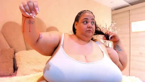 Snapshot of alisson_am chatting on 05-17-26, 02:31 Alisson online show from 05-17-26, 02:31