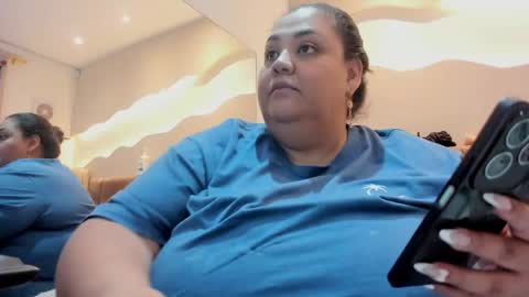 Snapshot of alisson_am chatting on 05-22-26, 12:00 Alisson online show from 05-22-26, 12:00