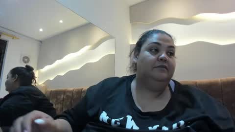 Snapshot of alisson_am chatting on 05-27-26, 11:29 Alisson online show from 05-27-26, 11:29