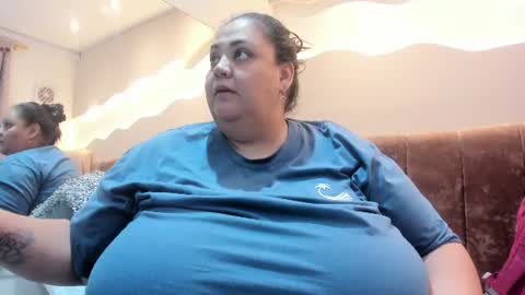 Snapshot of alisson_am chatting on 06-22-26, 11:40 Alisson online show from 06-22-26, 11:40