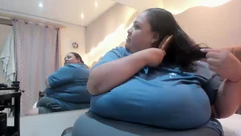 Snapshot of alisson_am chatting on 06-29-26, 11:54 Alisson online show from 06-29-26, 11:54
