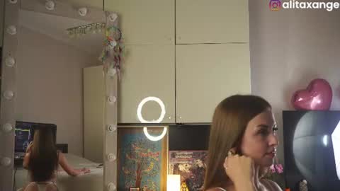 A L I T A online show from 07-20-26, 06:43