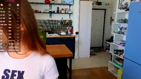Snapshot of aliviawithlove chatting on 06-30-26, 08:15 Alivia online show from 06-30-26, 08:15
