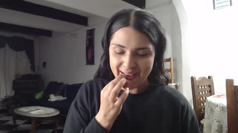 Alix online show from 03-03-25, 01:10