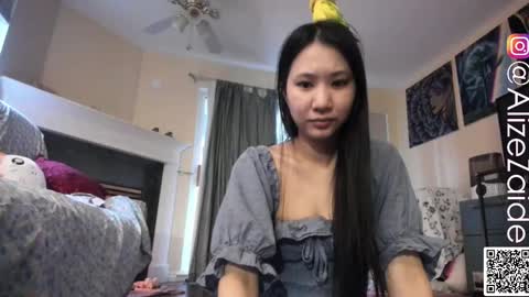 Alize Zaide online show from 12-14-25, 07:18